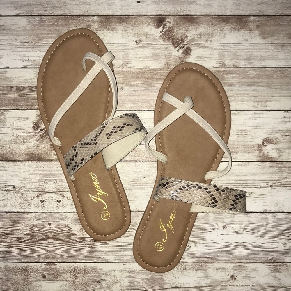 Snakeskin Criss Cross Toe Ring Band Flat Sandals